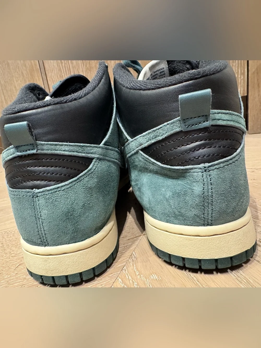 Nike Dunk High "Faded Spruce" sneakers - Picture 4 of 7